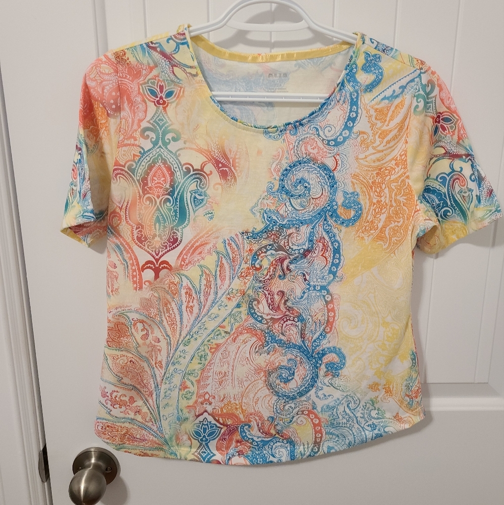 🌟4/$15 Alia Multicolor T-Shirt Size Small Petite